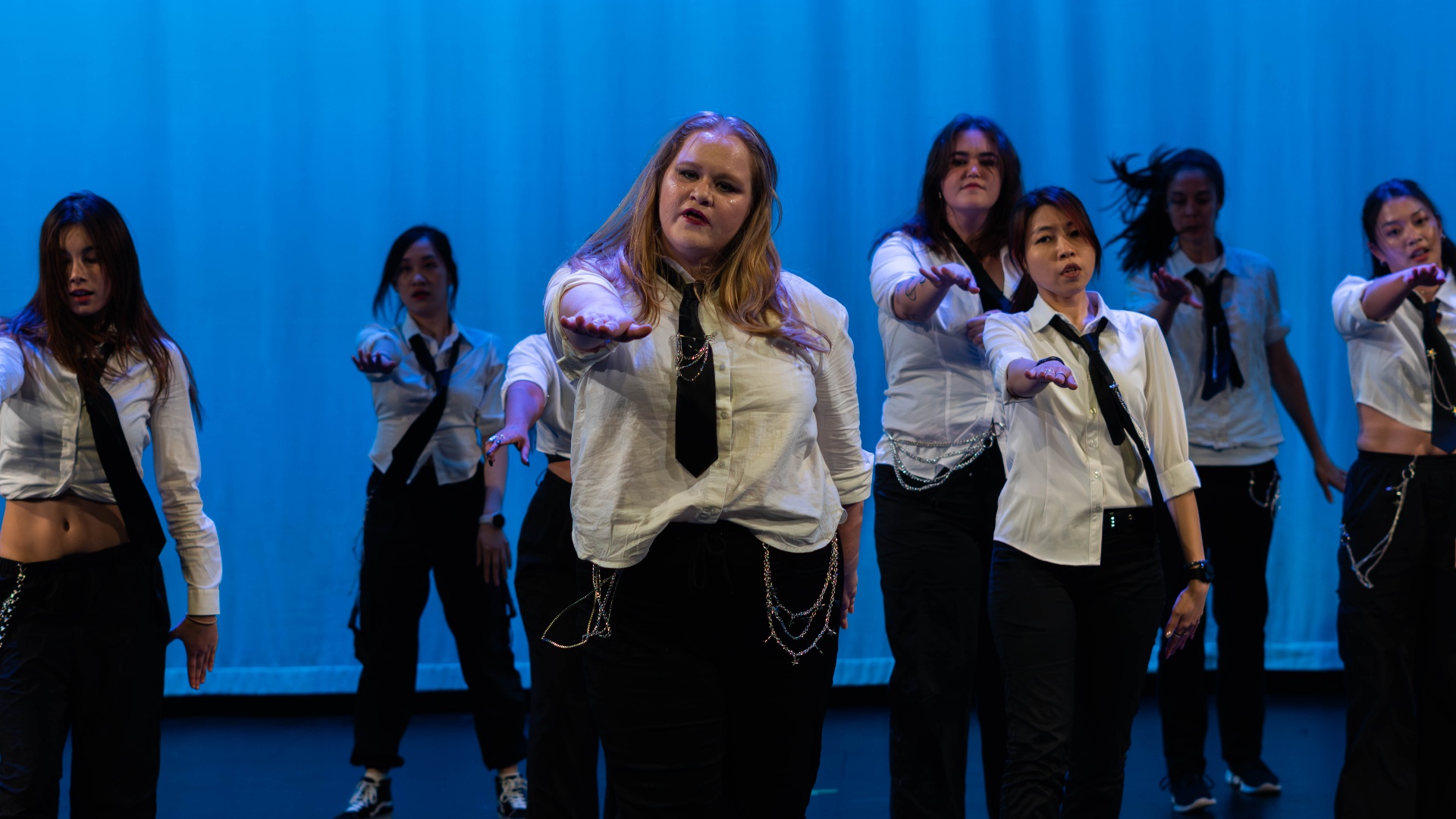 Performance photography by Syrenn Studios, Sydney, frame 7