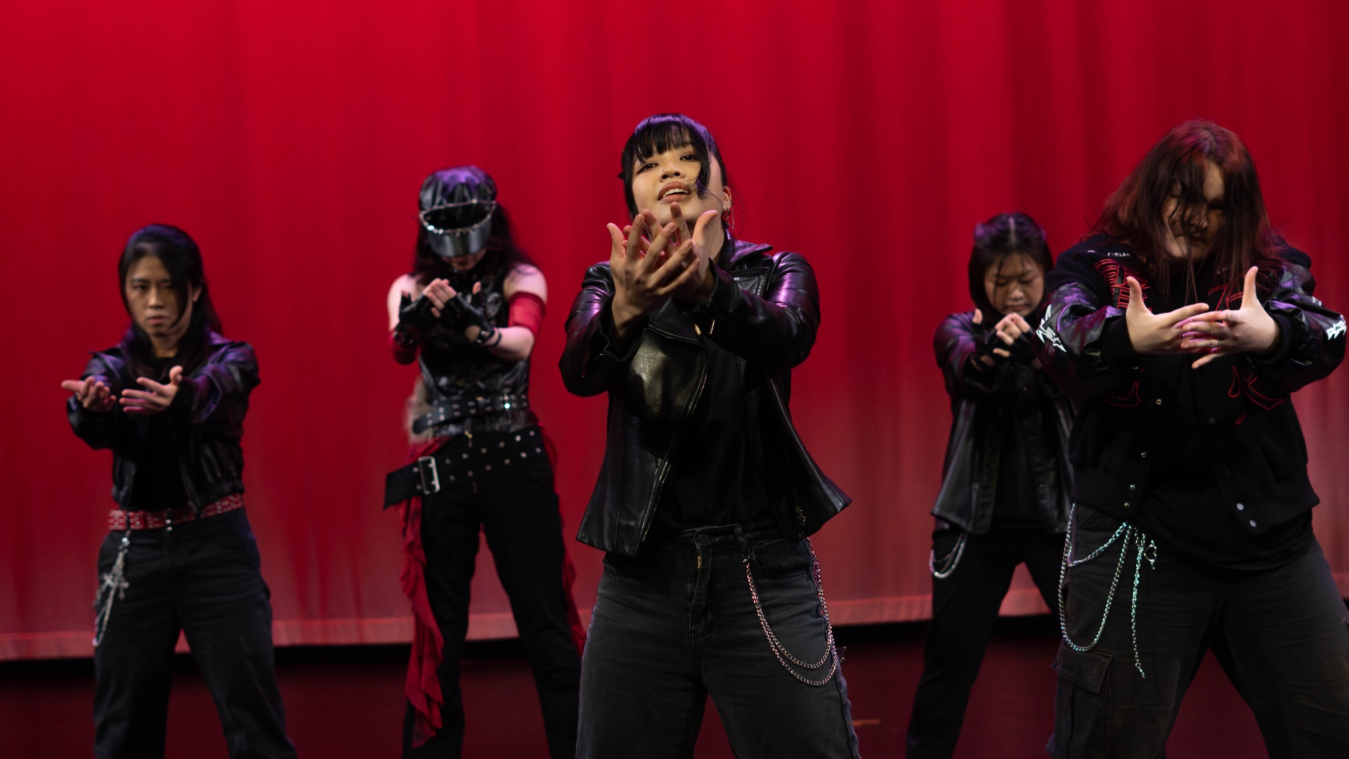 Recent performance photography by Syrenn Studios, frame 1